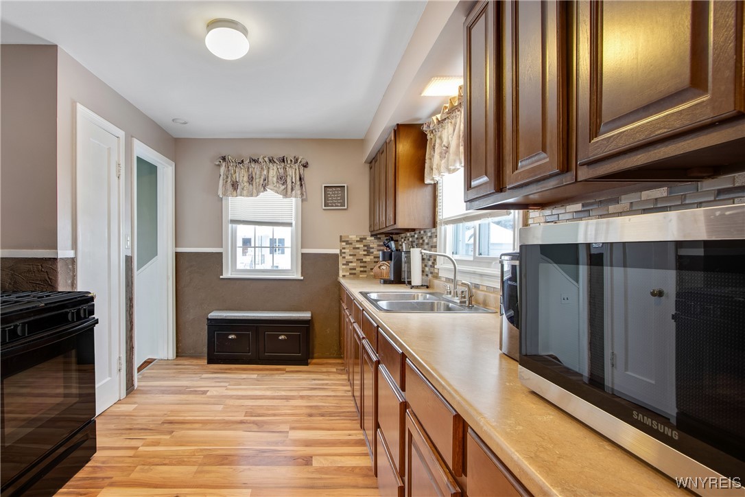 plenty of cabinets, view looking towards side door