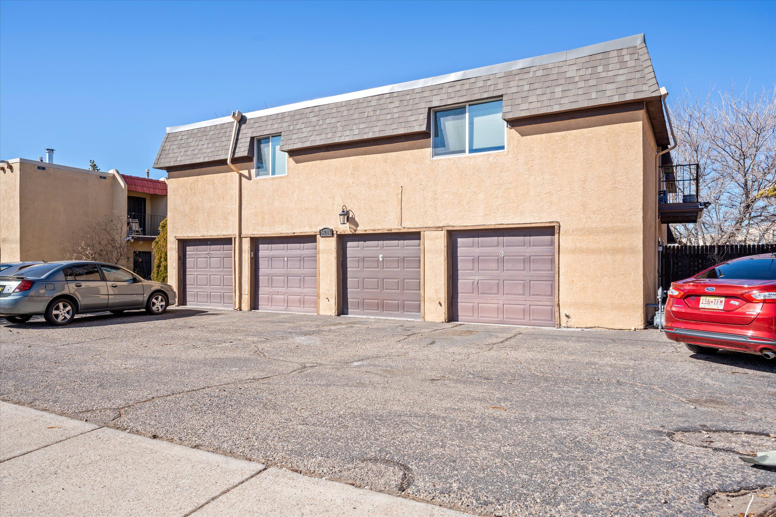5213 CAMINO DEL SOL, UNIT B NE Sold Property