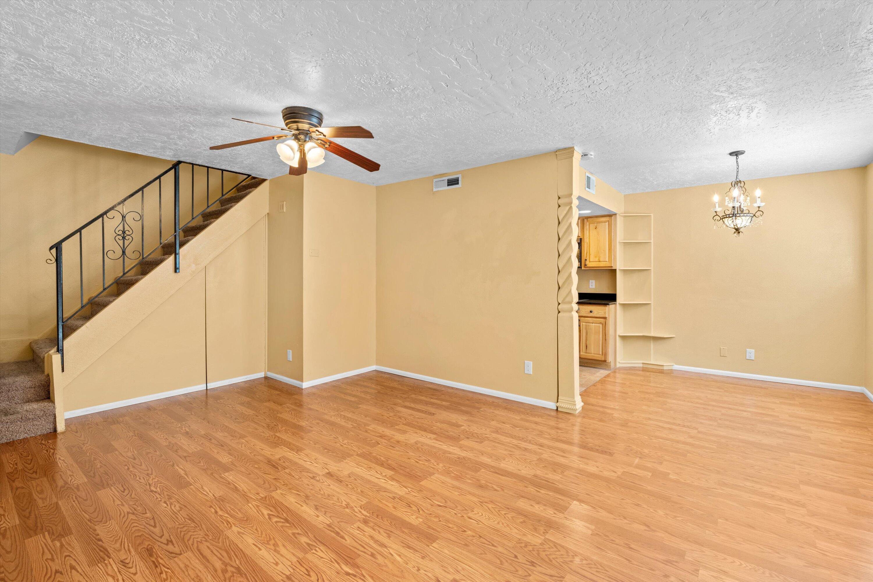 5213 CAMINO DEL SOL, UNIT B NE Sold Property