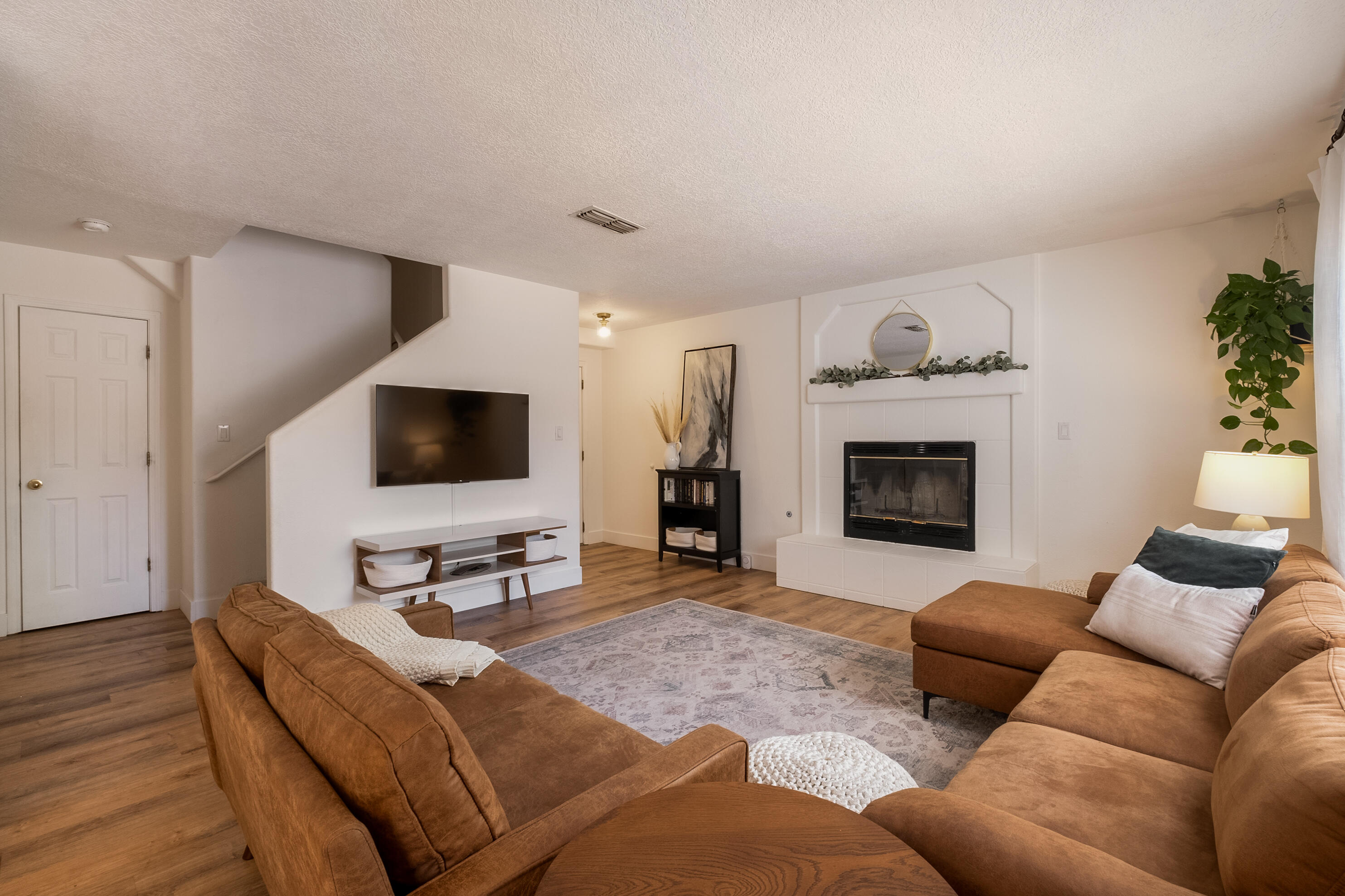 6408 Sonrisa Place NE Sold Property