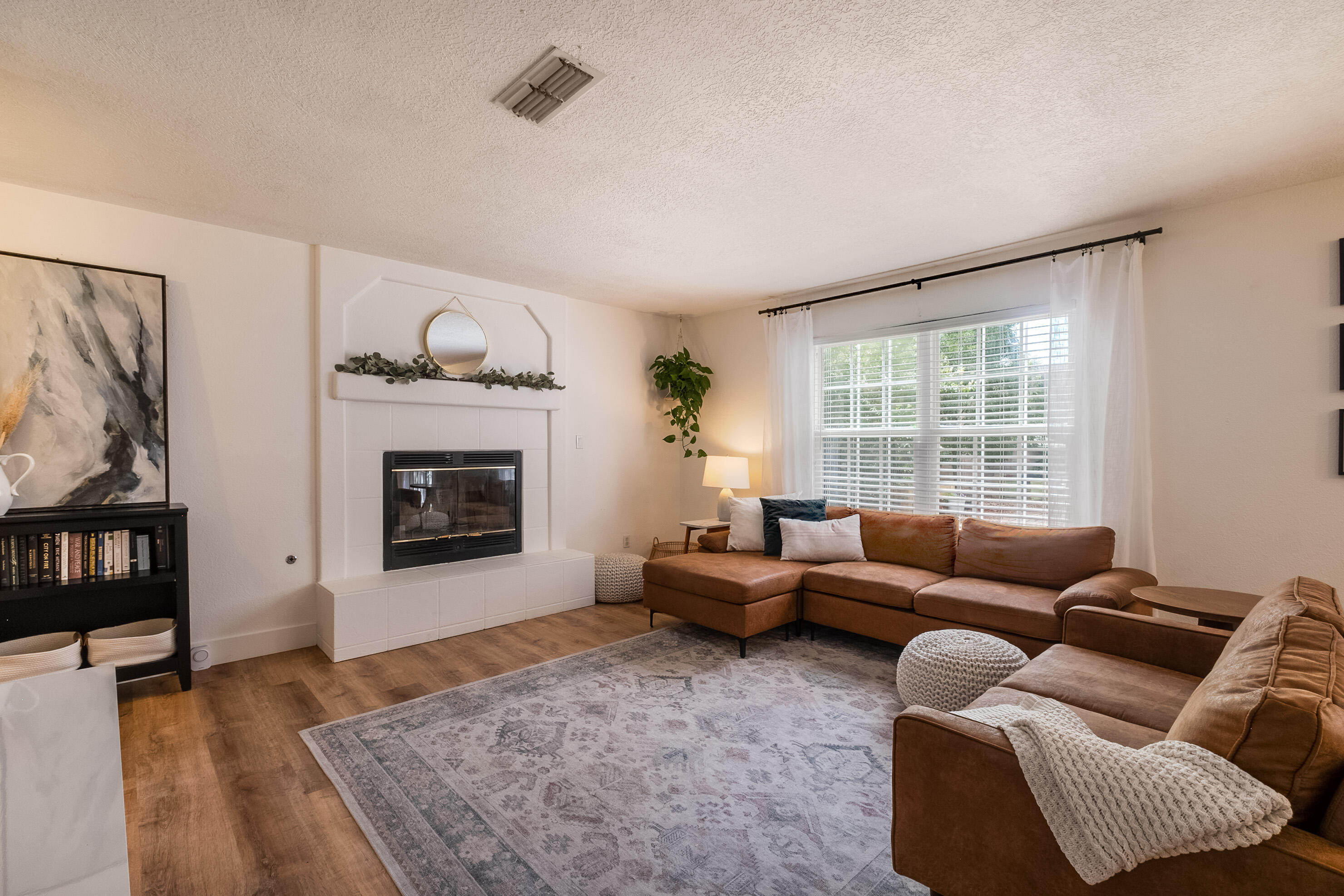 6408 Sonrisa Place NE Sold Property