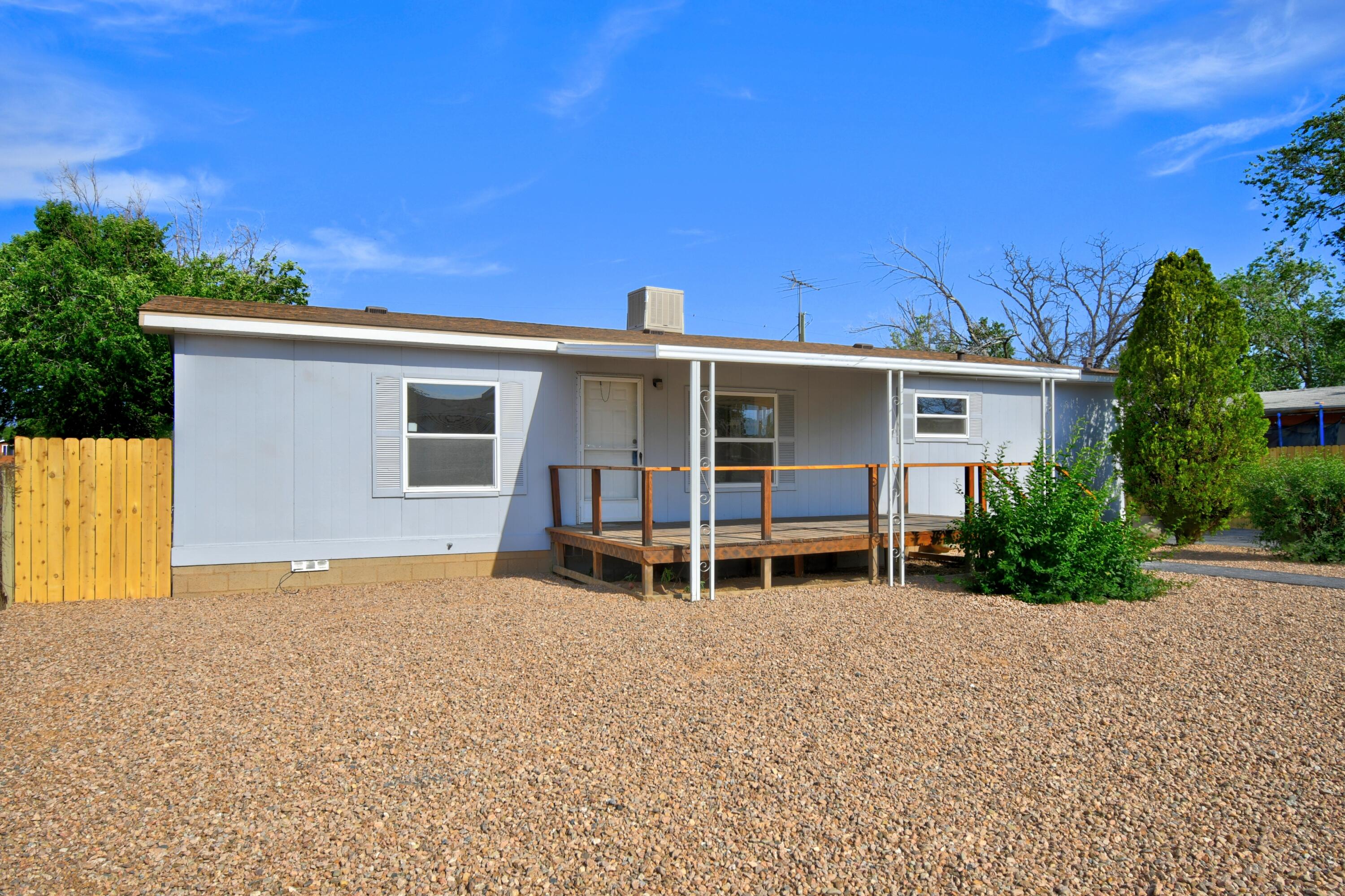 6333 Locust Street NE Sold Property