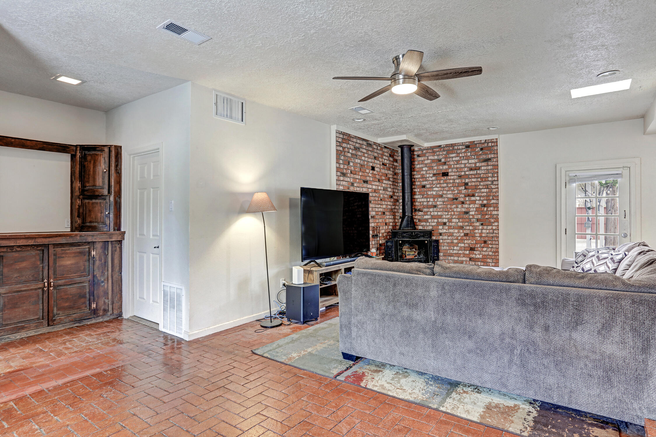 7002 Elna Court NE Sold Property