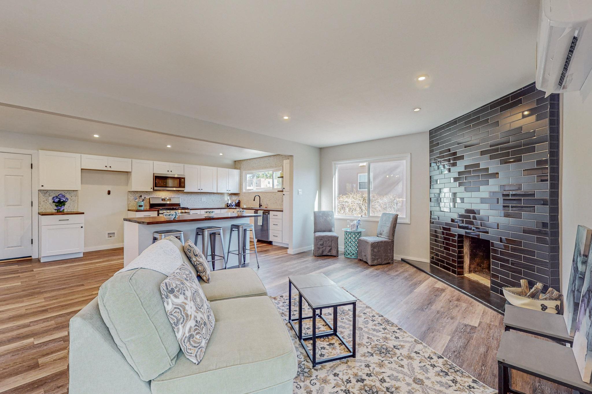 10402 PROSPECT Avenue NE Sold Property