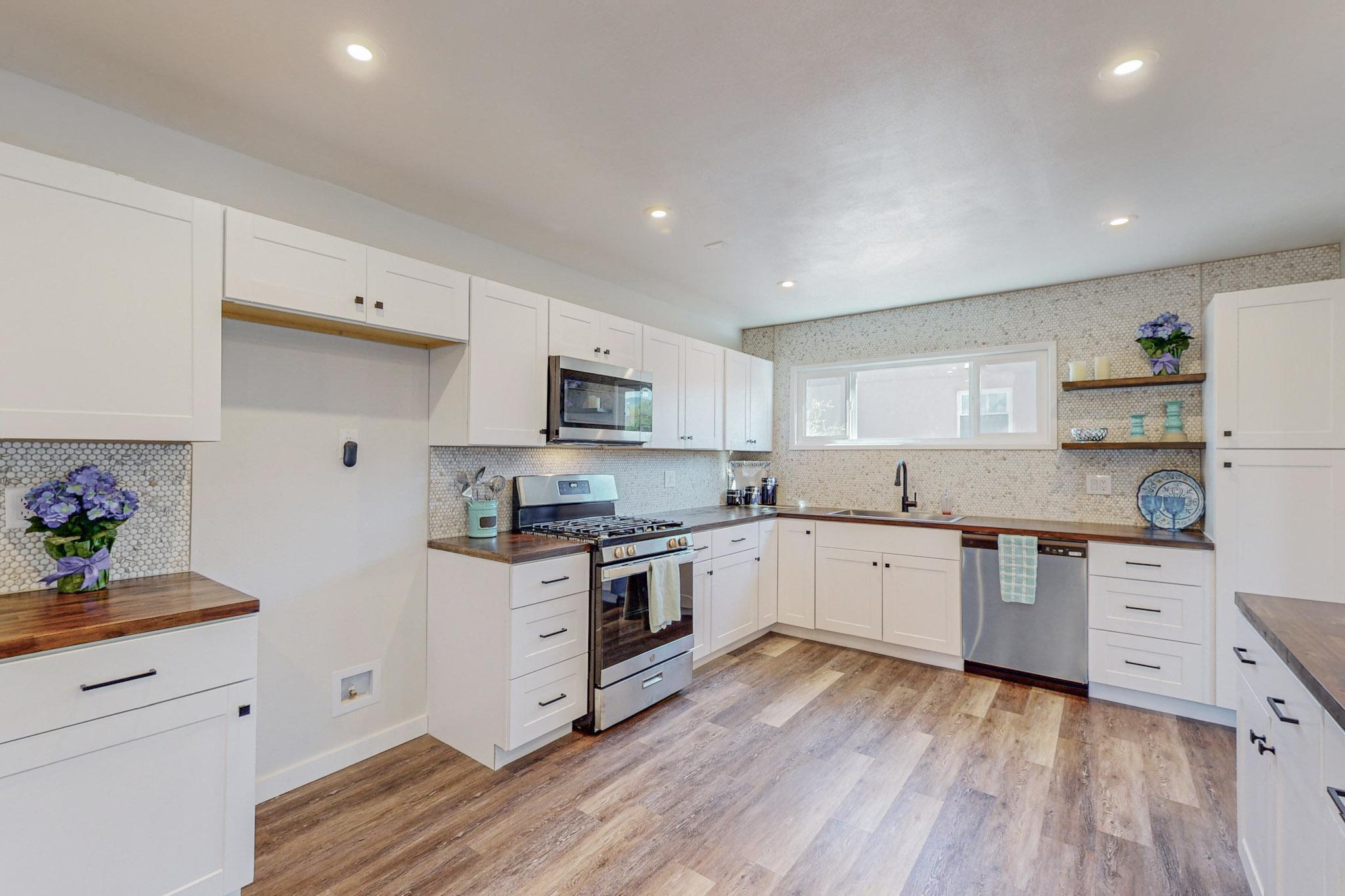 10402 PROSPECT Avenue NE Sold Property