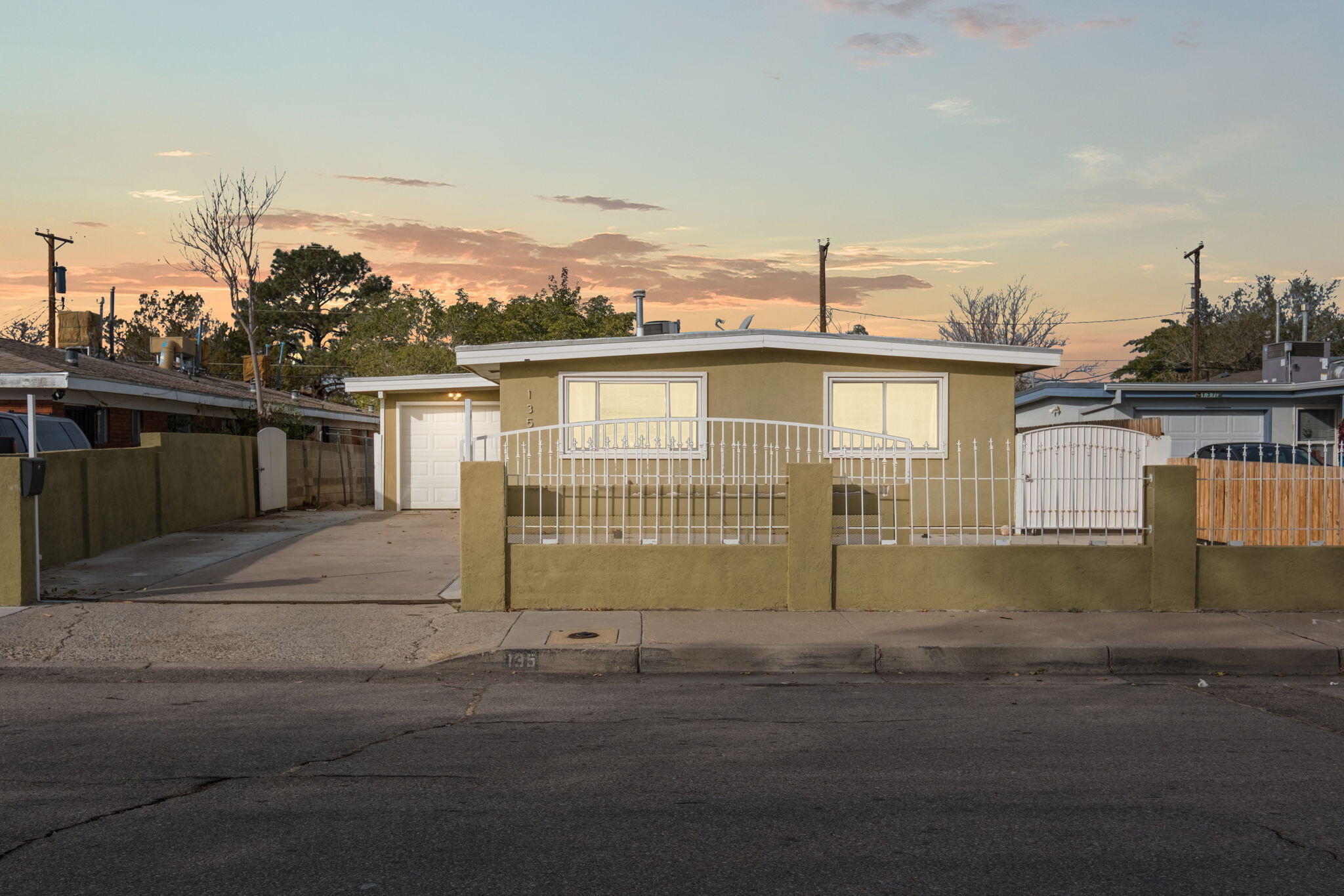 135 CONCHAS Street NE Sold Property