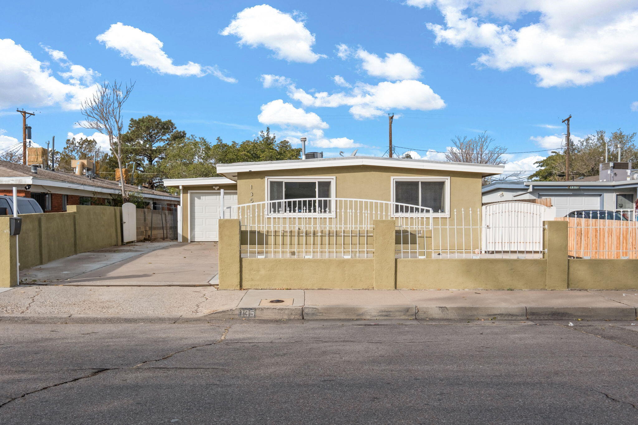 135 CONCHAS Street NE Sold Property