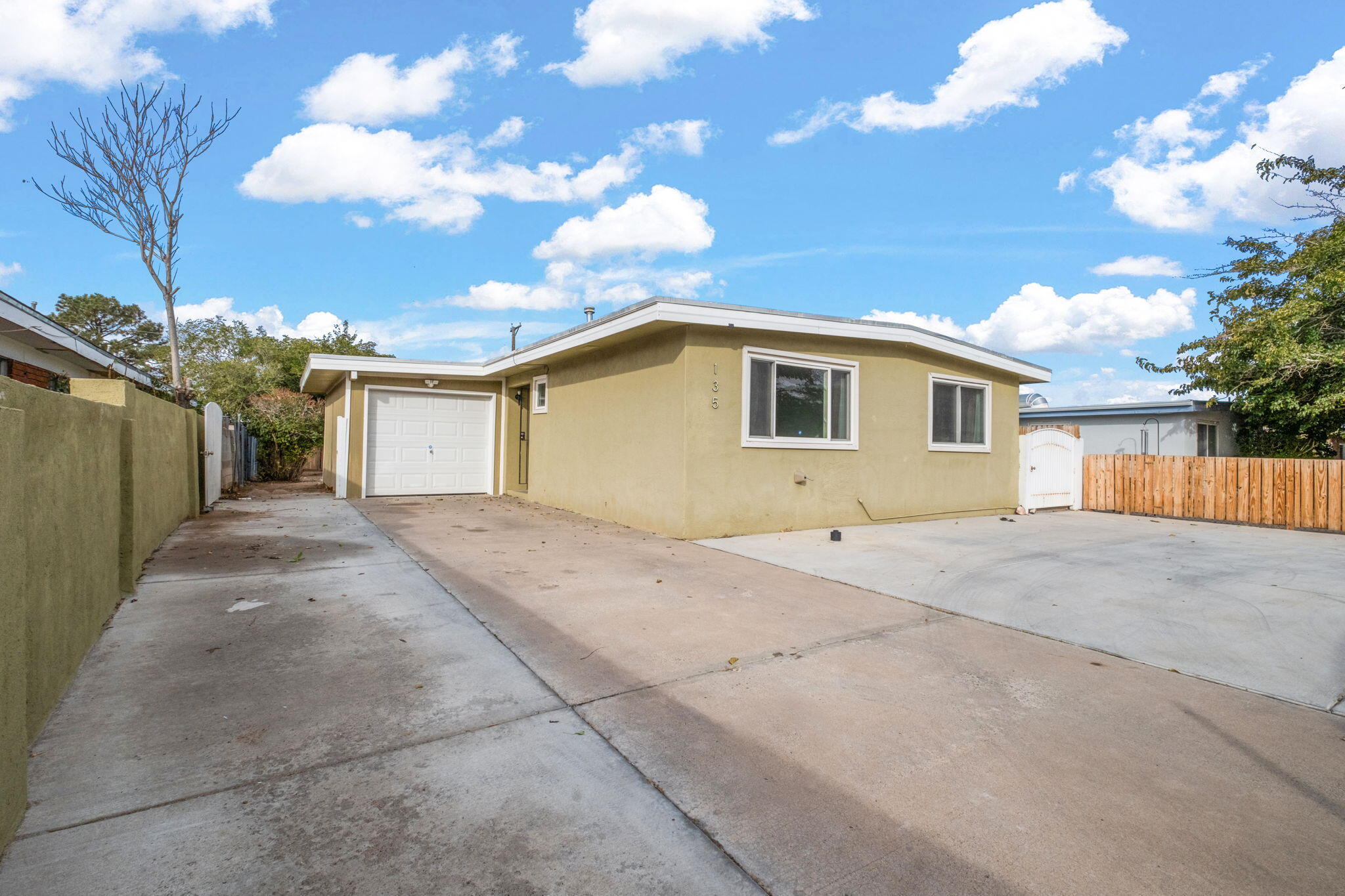 135 CONCHAS Street NE Sold Property