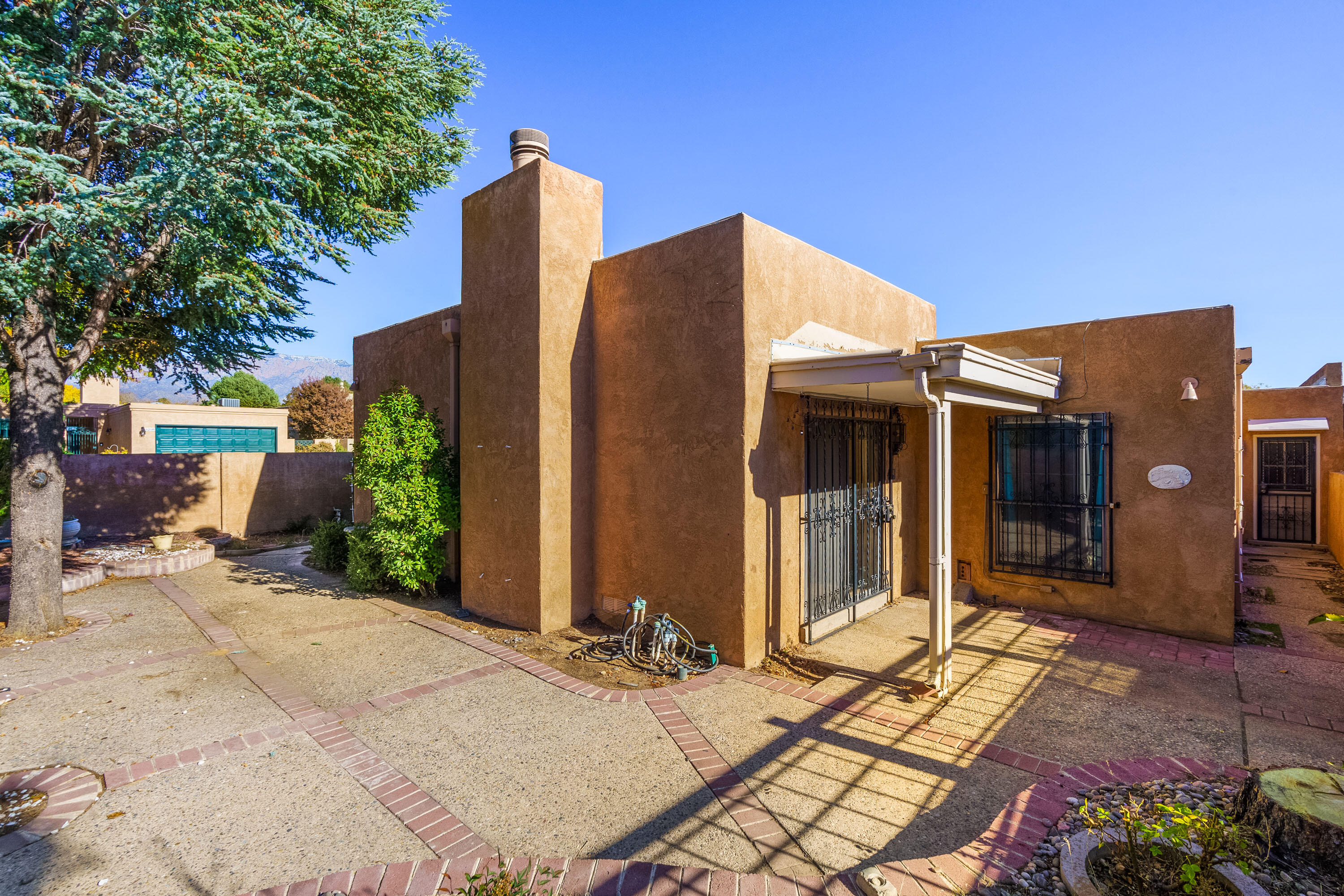 6117 RIO HONDO Drive NE Sold Property