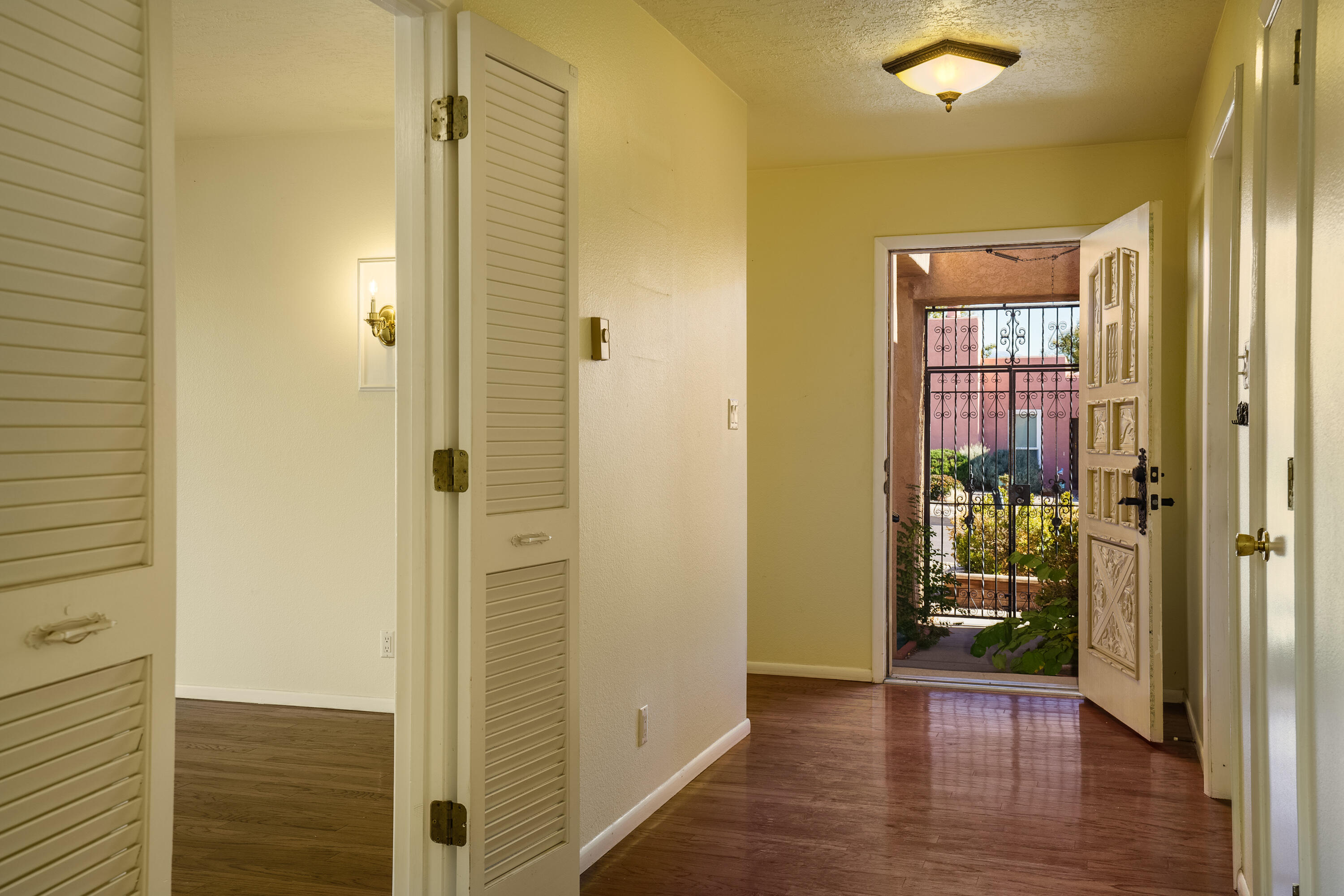 6117 RIO HONDO Drive NE Sold Property