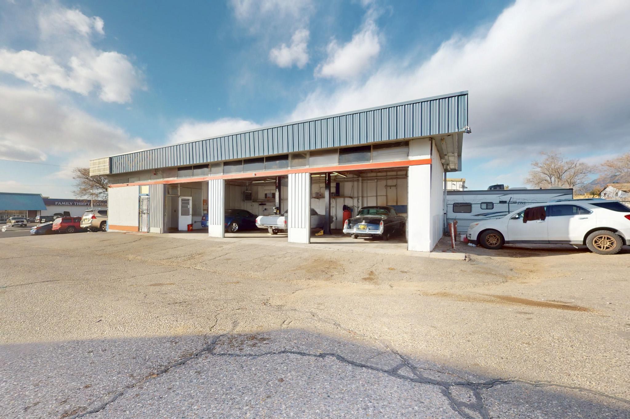 1220 JUAN TABO Boulevard NE Sold Property