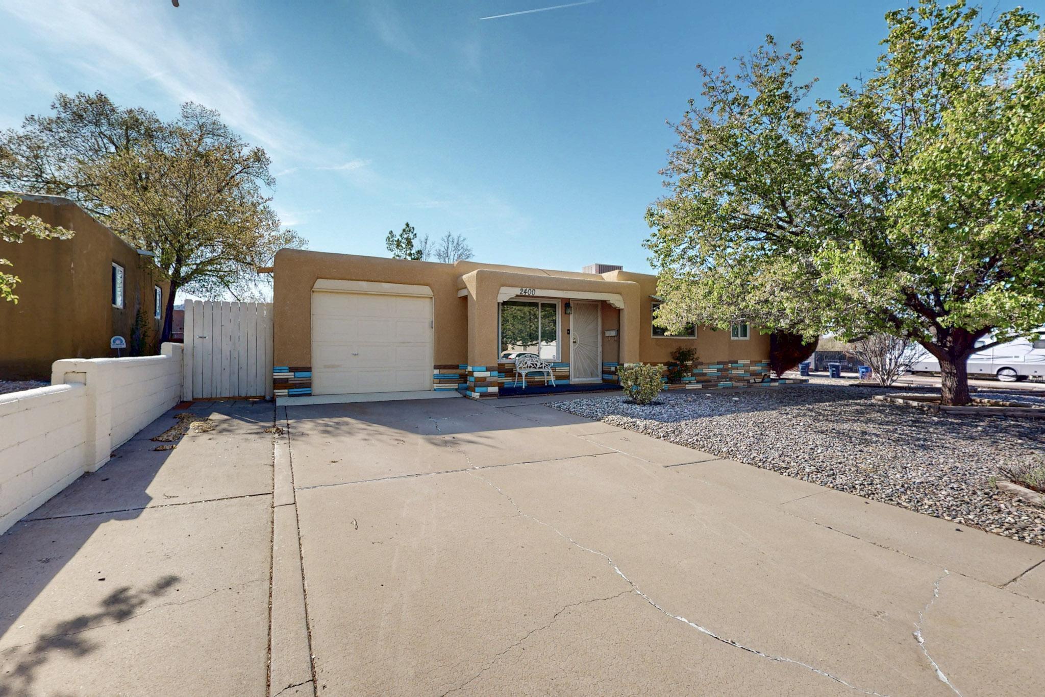 2400 ELIZABETH Street NE Sold Property