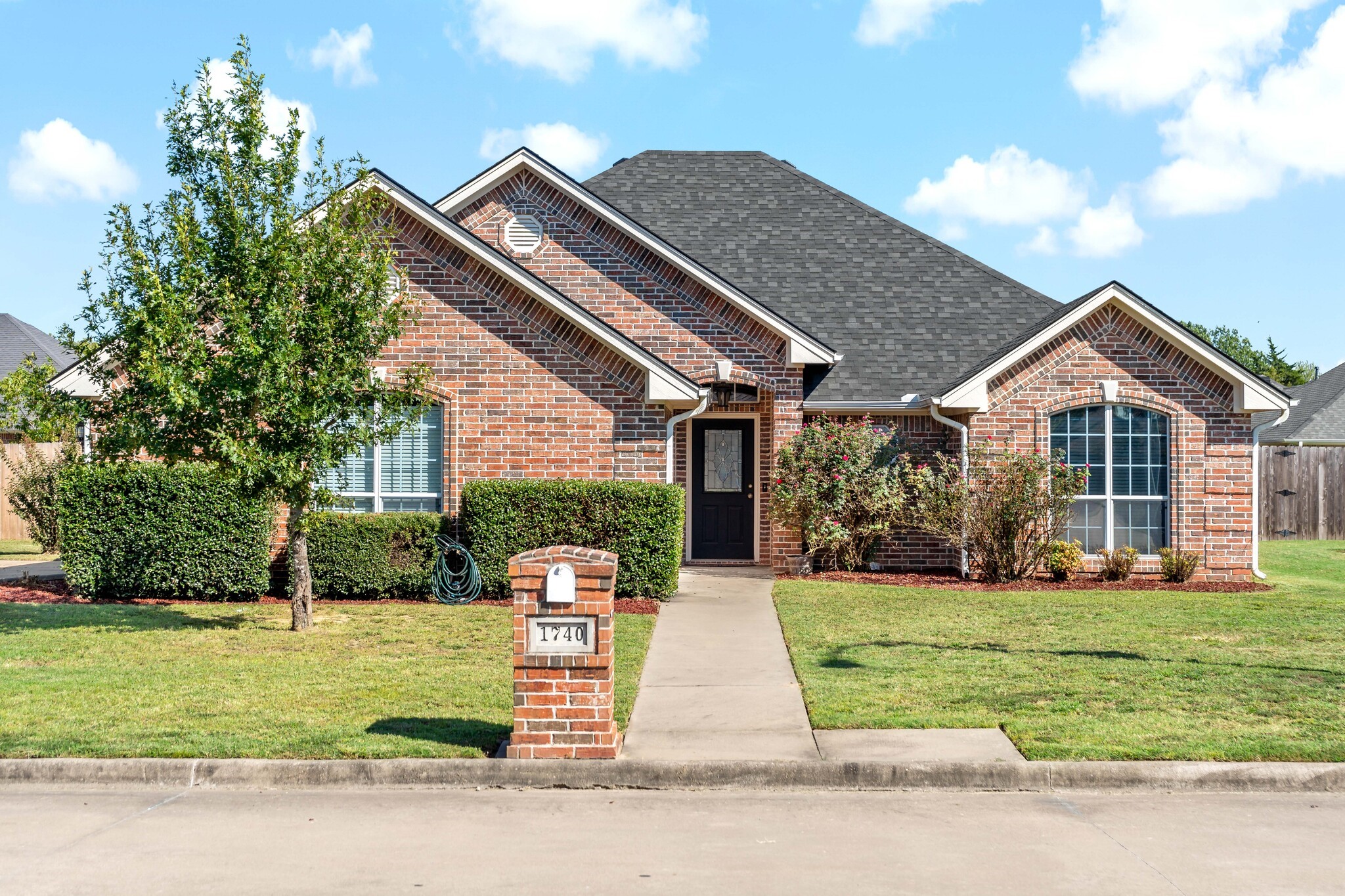 1740 Meadowview Drive Sold Property