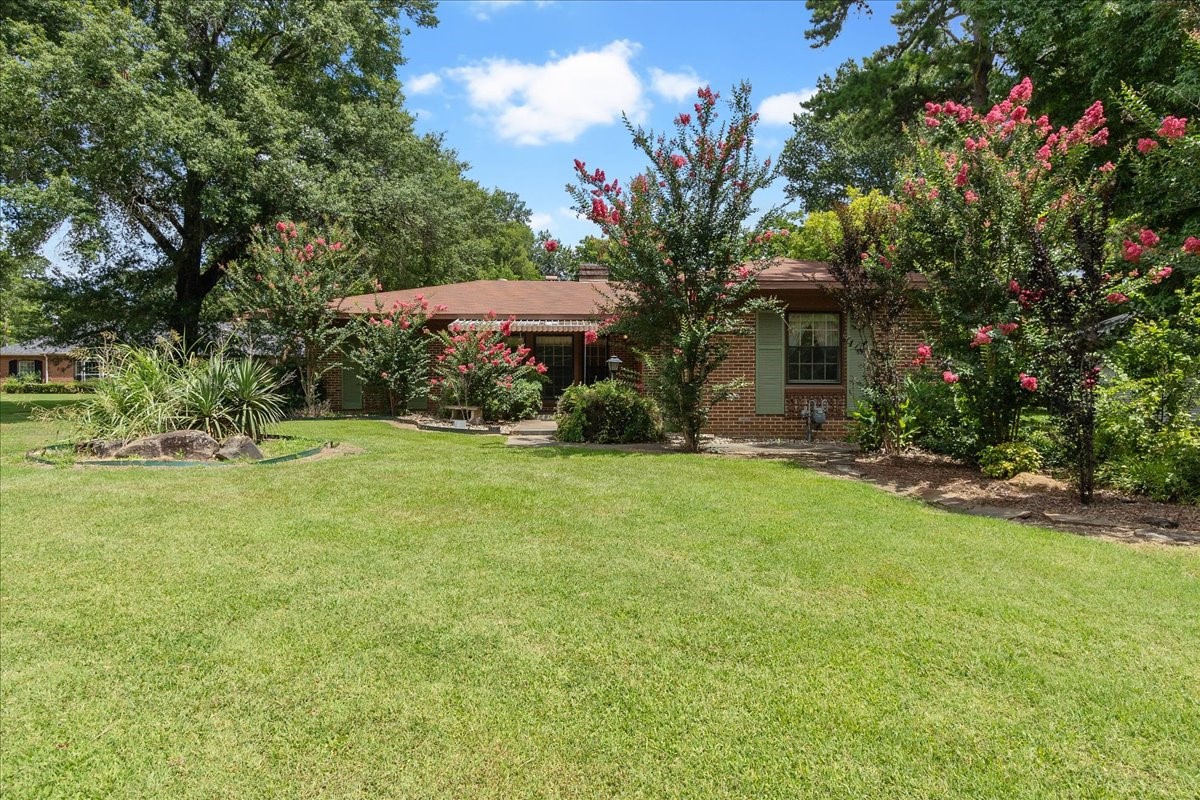 2141 Clarksville Street Sold Property