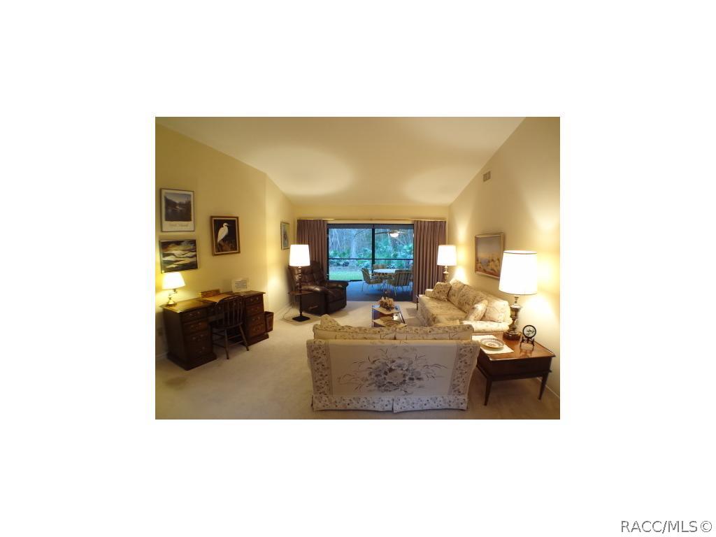 family room from foyer